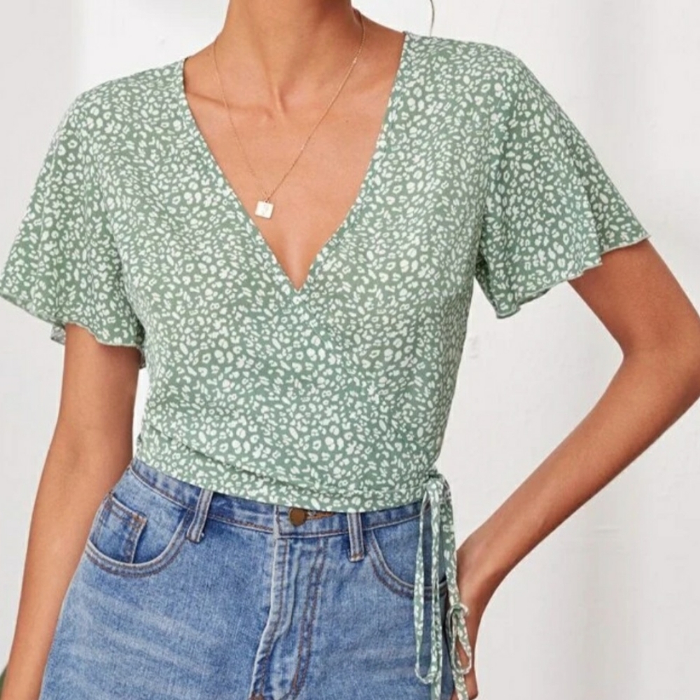 SHEIN Green Wrap Top